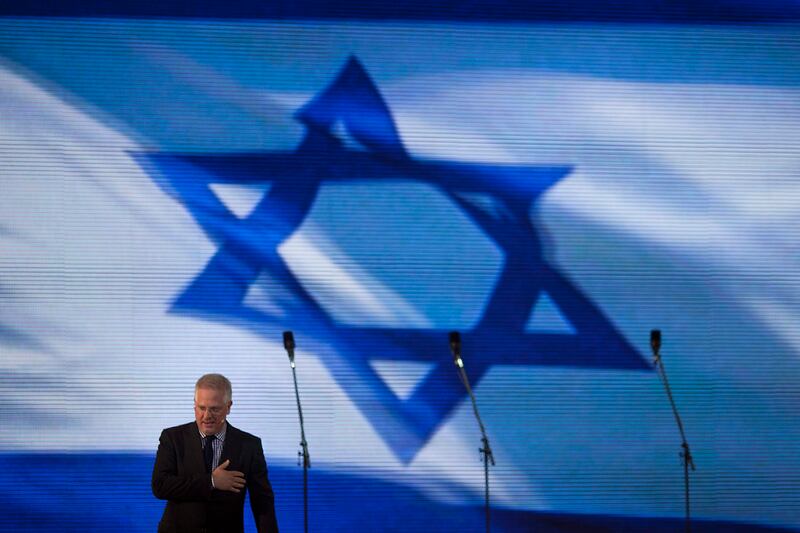 articles/2011/08/24/glenn-beck-in-israel-restoring-courage-and-armageddon/glenn-beck-israel-rally-goldberg_yq7arz