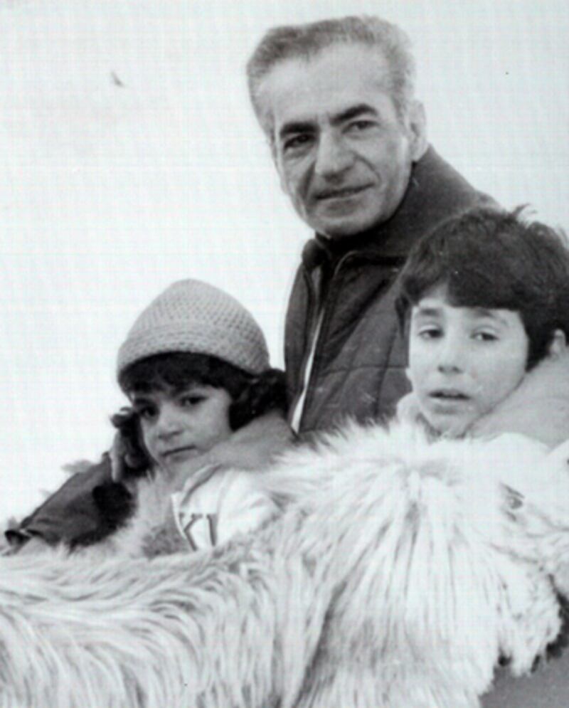 galleries/2011/01/04/iranian-royal-family/shah-of-iran---10_wsibfq