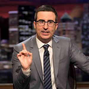 170417-stern-john-oliver-tease_t7nghh_1_gktefh