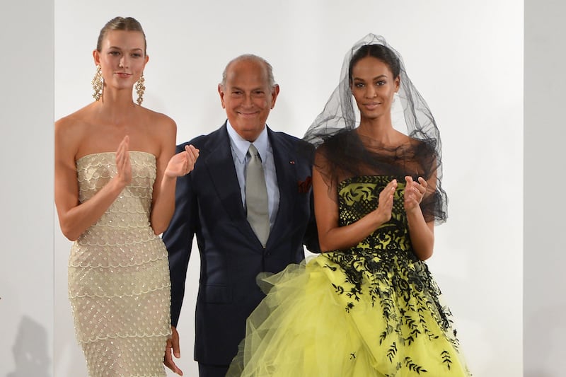 articles/2014/03/20/how-oscar-de-la-renta-made-me-a-supermodel/140319-kloss-oscar-tease_s8h4f3