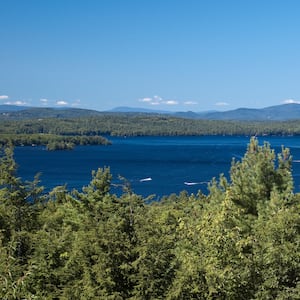 Lake_Winnipesaukee_and_the_Ossipee_Mountains_ckve3r