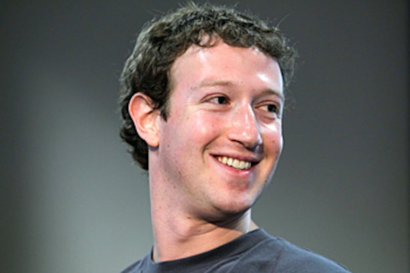 articles/2010/10/12/facebook-ads-and-mark-zuckerbergs-strategy/kirkpatrick-zuckerberg_dxtwnh