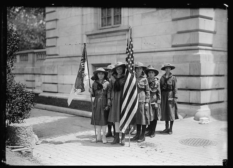 galleries/2012/03/12/100-years-of-girl-scouts-photos/girl-scouts-centennial-march_g7zmwv