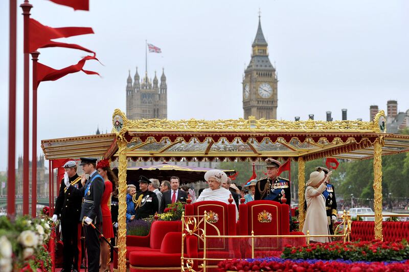 galleries/2012/06/03/queen-elizabeth-s-diamond-jubilee-kate-middleton-prince-william-and-more-photos/royal-family-big-ben-queen-jubilee-celebration_xnsyq0