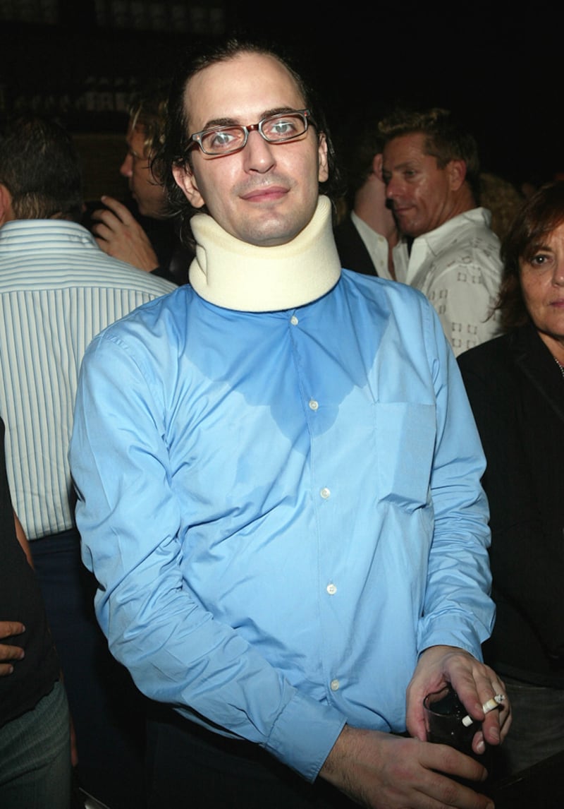 galleries/2011/06/01/snooki-and-other-stars-in-neck-braces/stars-in-neck-braces-marc-jacobs_aexi0u