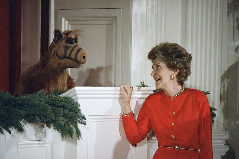 articles/2014/05/22/muppets-and-the-politicians-who-love-them/140722-nancy-reagan-alf_woc1hi