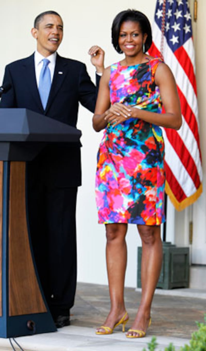 galleries/2010/05/07/first-lady-fashion/mobama-fashion---12_vy7e1k