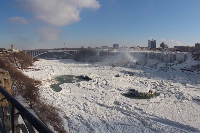 galleries/2014/03/04/niagara-falls-is-an-icy-frozen-wonderland/nigara-falls-gal-5_fyg6xo