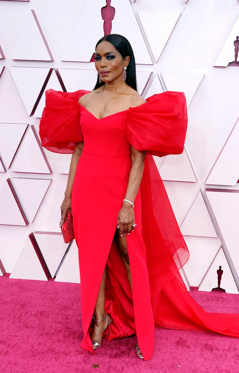 210425-Angela-Bassett-embed_wpxzqm