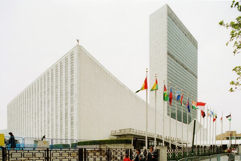 galleries/2012/12/07/the-life-and-work-of-brazilian-architect-oscar-niemeyer-photos/niemeyer-united-nations-new-york_jiiq0x