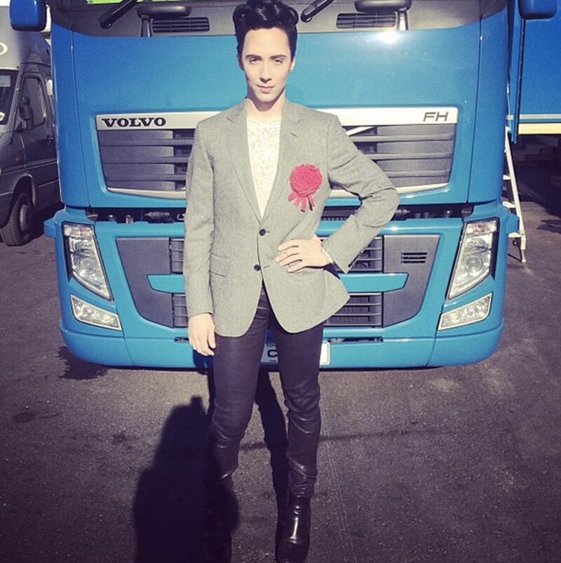 galleries/2014/02/12/suck-it-putin-johnny-weir-s-fabulous-sochi-fashion-photos/weir-fashion-oly-12-2_lbdciq