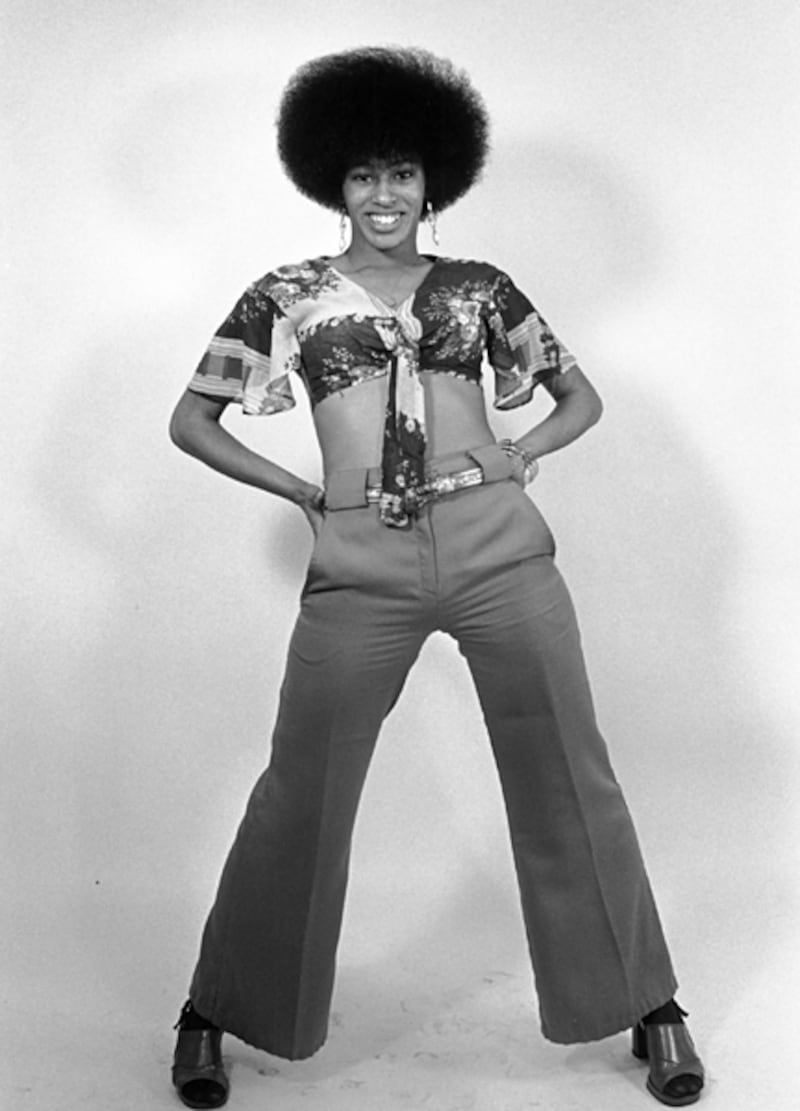 galleries/2012/02/01/don-cornelius-s-soul-train-dancers-photos/soul-train-dancer-11_qya418