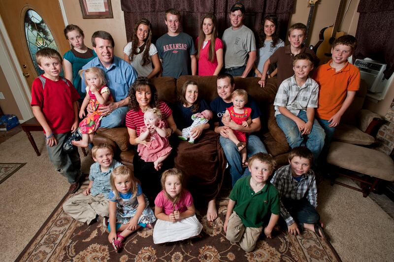 articles/2011/11/09/michelle-duggar-s-dangerous-20th-baby/duggar-family-20-children_oukrug