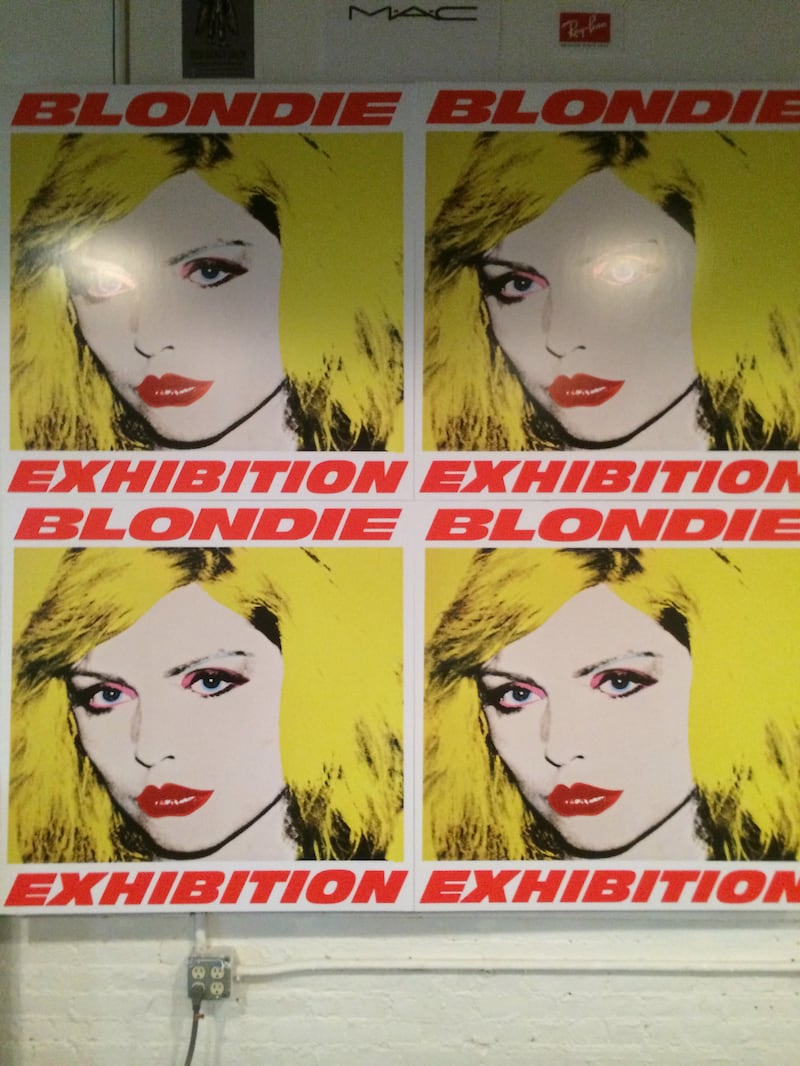 articles/2014/10/01/the-cult-of-blondie-debbie-harry-s-very-special-new-york-picture-show/140930-teeman-embed-4_bi0adq