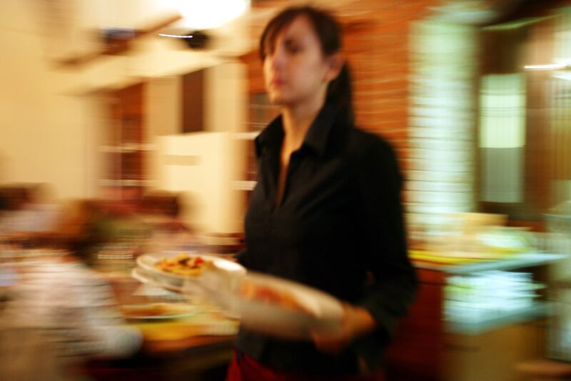 articles/2012/02/13/are-restaurants-sexist-study-finds-women-lag-in-service-job-earnings/restaurant-sexist-yarrow_o7coku