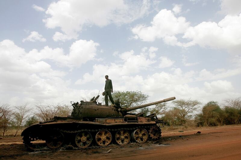 galleries/2012/04/24/sudan-bombs-south-sudan-after-oil-field-fight-photos/south-sudan-conflict-9_fpsenn