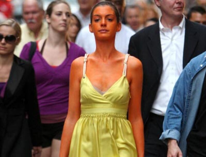 articles/2010/07/07/spray-tan-horror-stories-and-photos/rufus-spray-tan-02_mweq4p