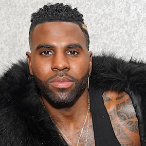 201209-hitt-Jason-Derulo-tease_d38aeh