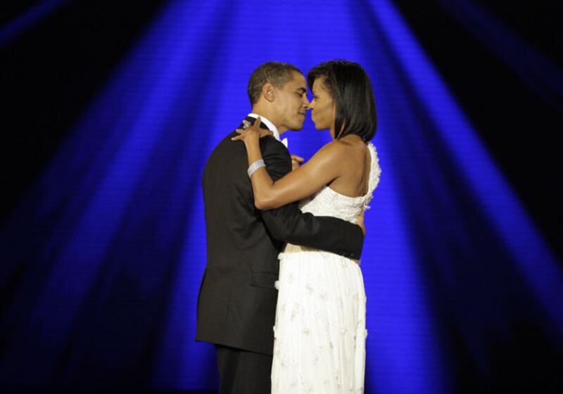 galleries/2009/04/27/the-first-100-days-of-pda/obama-pda-9_p8pf8q