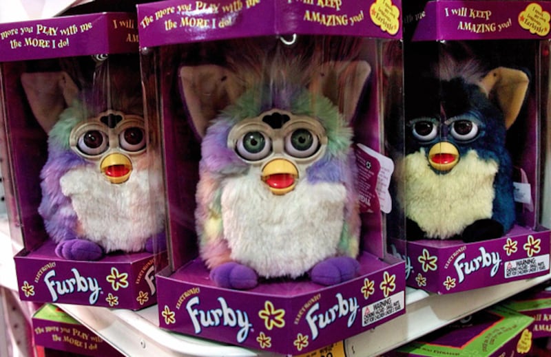 galleries/2010/12/14/christmas-toy-fads/christmas-toy-fads---furby_z0wqw2