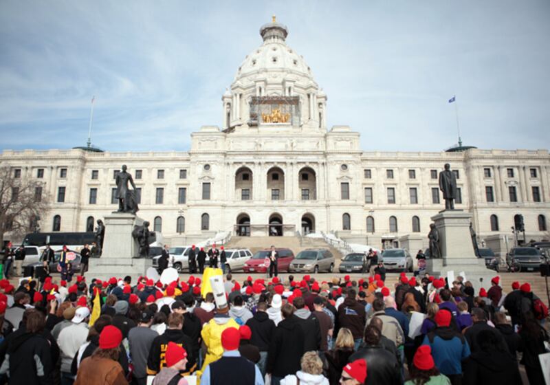 galleries/2011/04/04/state-finances/state-budgets---st-paul-minnesota_e78hoh