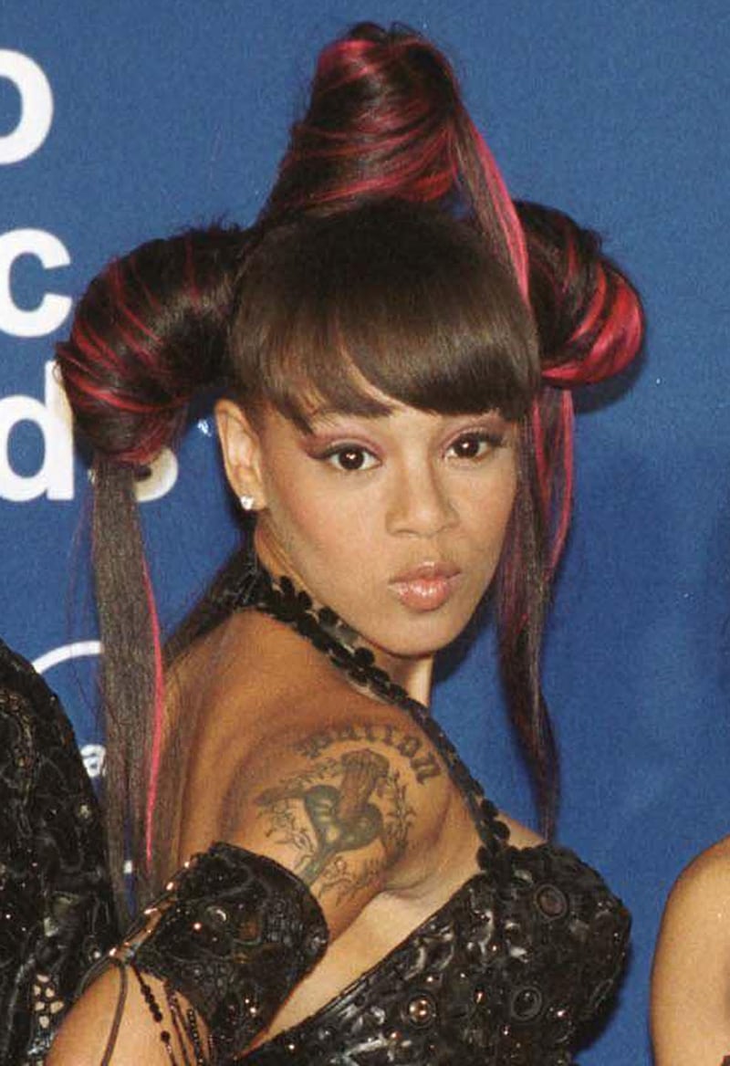 galleries/2013/08/29/a-history-of-the-double-bun-photos/double-buns-lisa-left-eye-lopes_rp8zzc