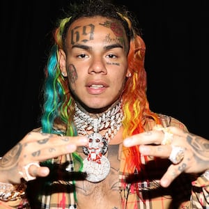 190201-tekashi-cheat_tpew4m