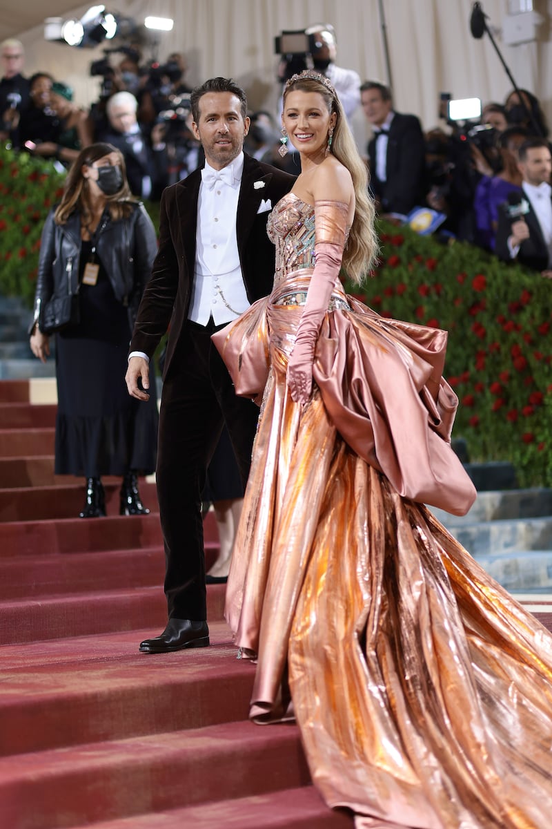 met-gala-blake-lively-ryan-reynolds_z3sx4h