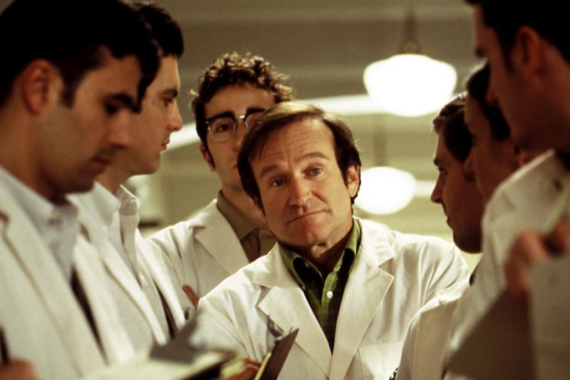 galleries/2014/08/11/robin-williams-dead-at-63-his-life-in-photos/140811-rw-11_jjuspf