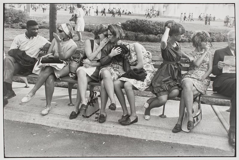 galleries/2013/08/10/garry-winogrands-women-are-beautiful-photos/winogrand-women-9_pwbi4v