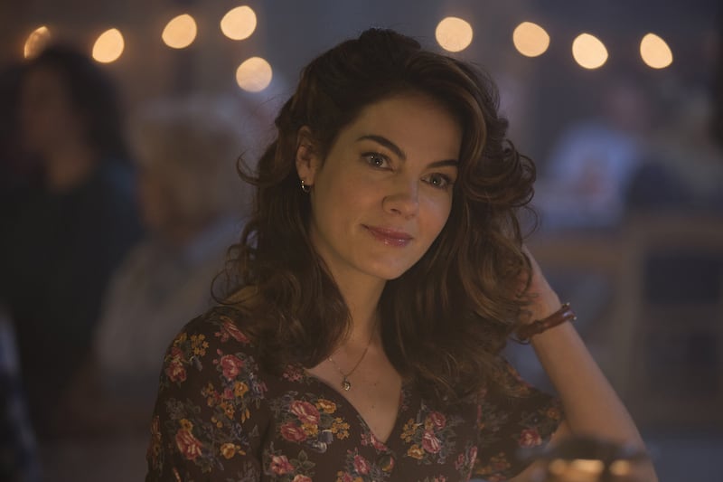 articles/2014/09/23/michelle-monaghan-on-fort-bliss-the-lack-of-roles-for-women-and-true-detective-hysteria/140221-romano-detective-tease_ywu6qi