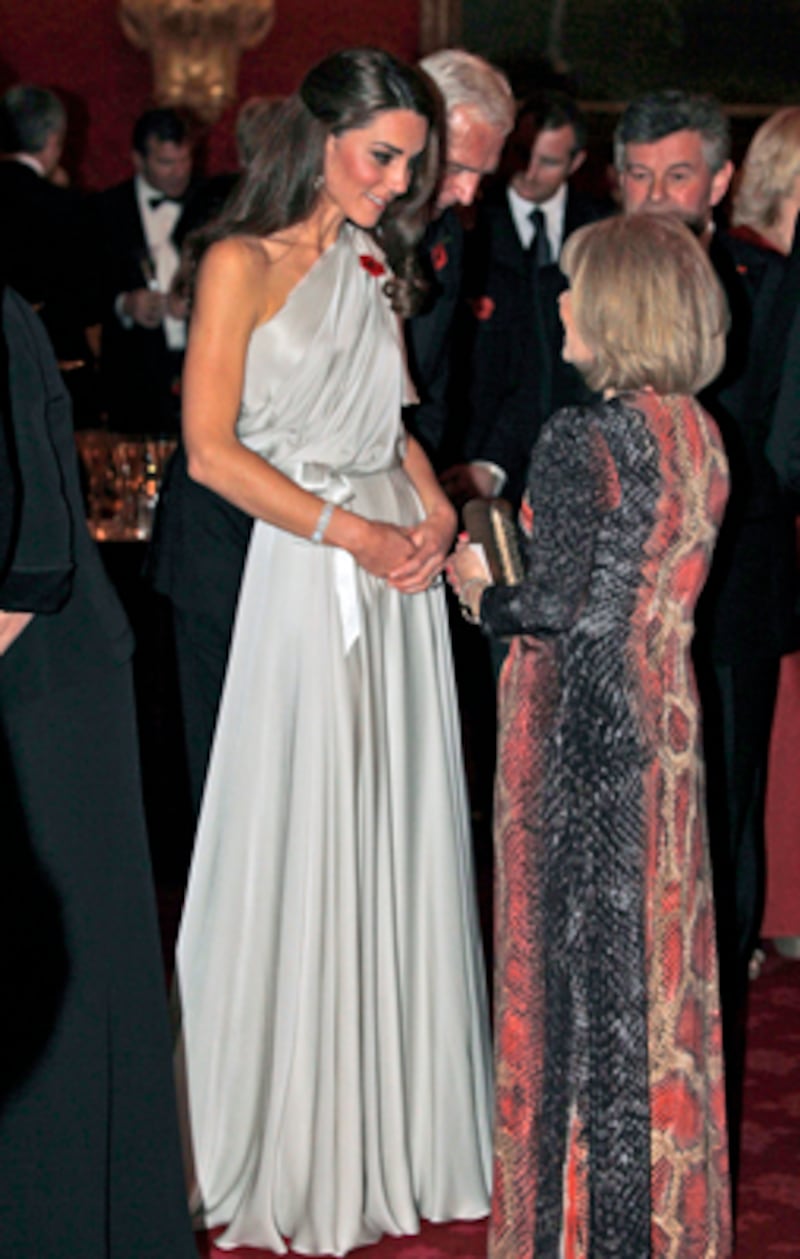 galleries/2011/12/03/kate-middletons-christmas-what-the-duchess-might-wear-photos/kate-middleton-xmas-dinner_x178ny