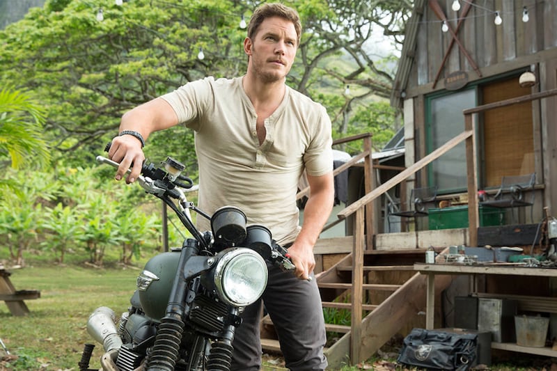 articles/2015/06/10/jurassic-world-a-big-dumb-sexist-mess/150427-summer-movies-19_cgxufd