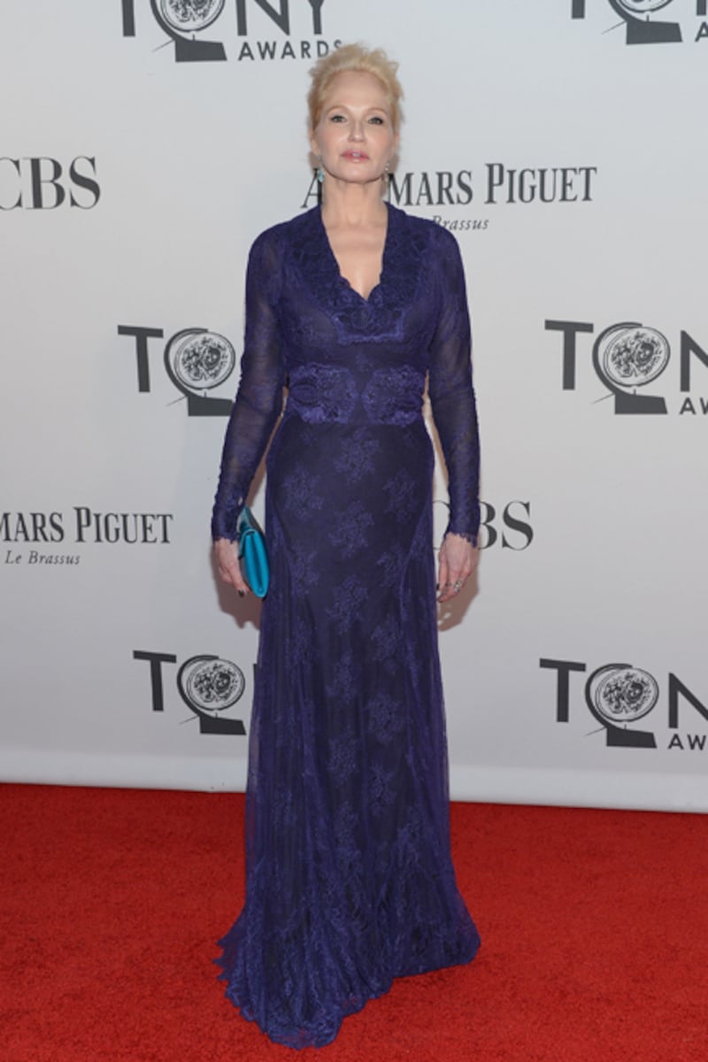 galleries/2012/06/10/2012-tony-awards-red-carpet-neil-patrick-harris-bernadette-peters-and-more-photos/tony-awards-barkin_mltni3