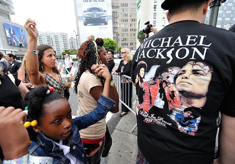 galleries/2009/07/08/michael-jackson-tees/jackson-tees-13_tgq9t1