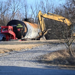 2023-02-16T030326Z_1080092571_RC2XBZ9W4Y9S_RTRMADP_3_USA-OHIO-TRAIN_vx2zhu