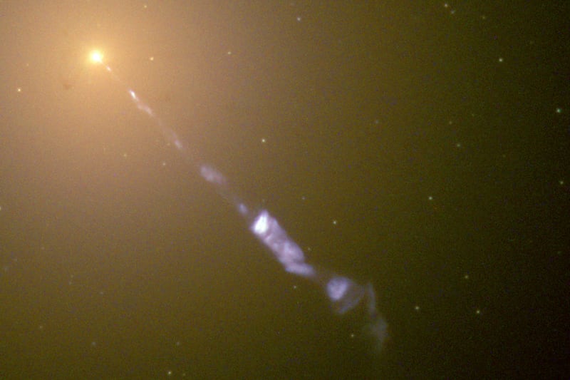 articles/2014/05/11/the-hypervelocity-star-that-s-being-booted-from-the-galaxy/140509-francis-stars2-embed_i4xo2c