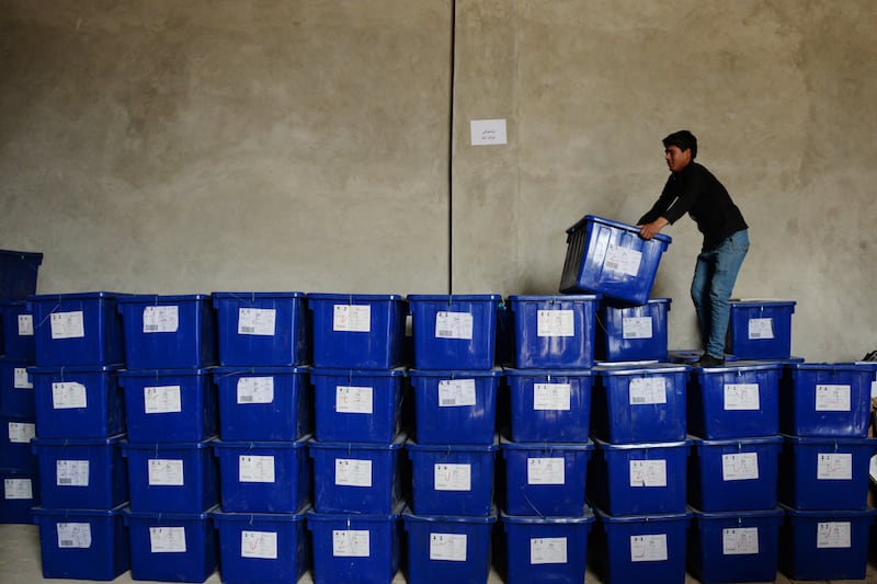 galleries/2014/04/03/afghanistan-prepares-for-presidential-election-photos/140403-afghanistan-election-5_ttfssf