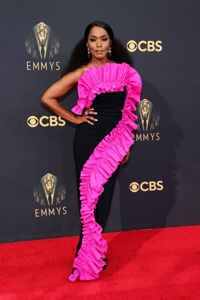 210919-emmys-Angela-Bassett_a9meos