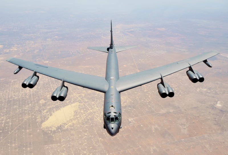 B-52_Stratofortress_assigned_to_the_307th_Bomb_Wing__cropped_hvmfdq