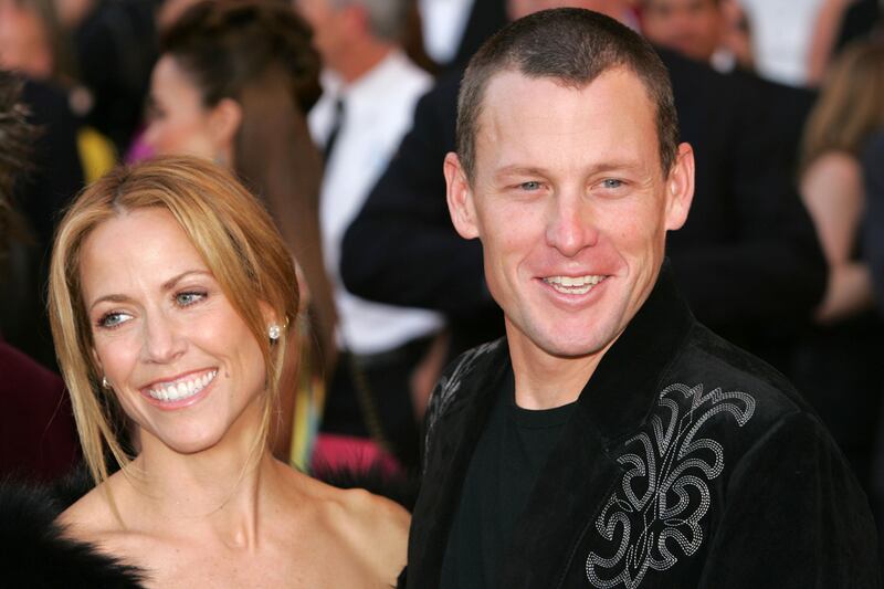 galleries/2012/02/27/lance-armstrong-controversies-doping-livestrong-and-the-ladies-photos/livestrong-sheryl-crow_sxu7zp