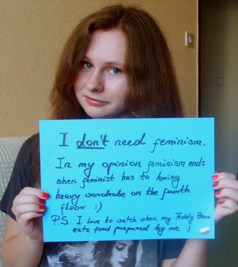 galleries/2014/07/24/women-against-feminism/140723-women-against-feminism-04_xz3z3u