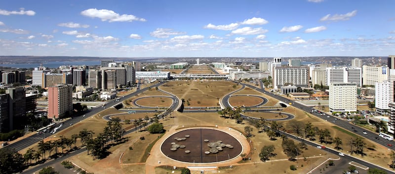 articles/2012/12/07/brasilia-a-nightmarish-masterpiece/136082452_mal3qh