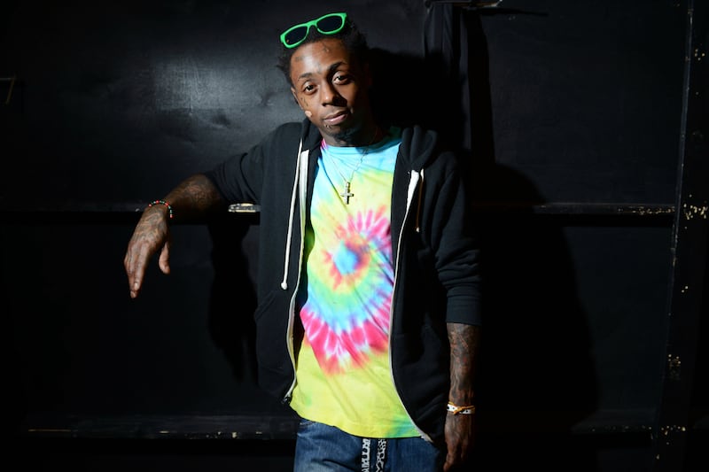 articles/2013/03/17/lil-wayne-hospitalization-what-the-hell-is-sizzurp/130316-leon-sizzup-tease-embed_q28s44