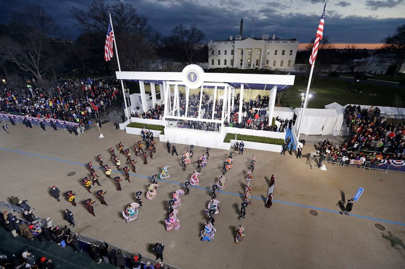 galleries/2013/01/21/president-obama-s-second-inauguration-photos/130121-inauguration-day-parade-aerial_vz7egw