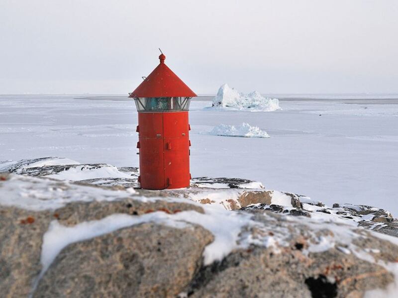 galleries/2014/03/08/picture-perfect-lighthouses-in-winter-photos/cnt-ligthhouse-winter-2_jxjpq5