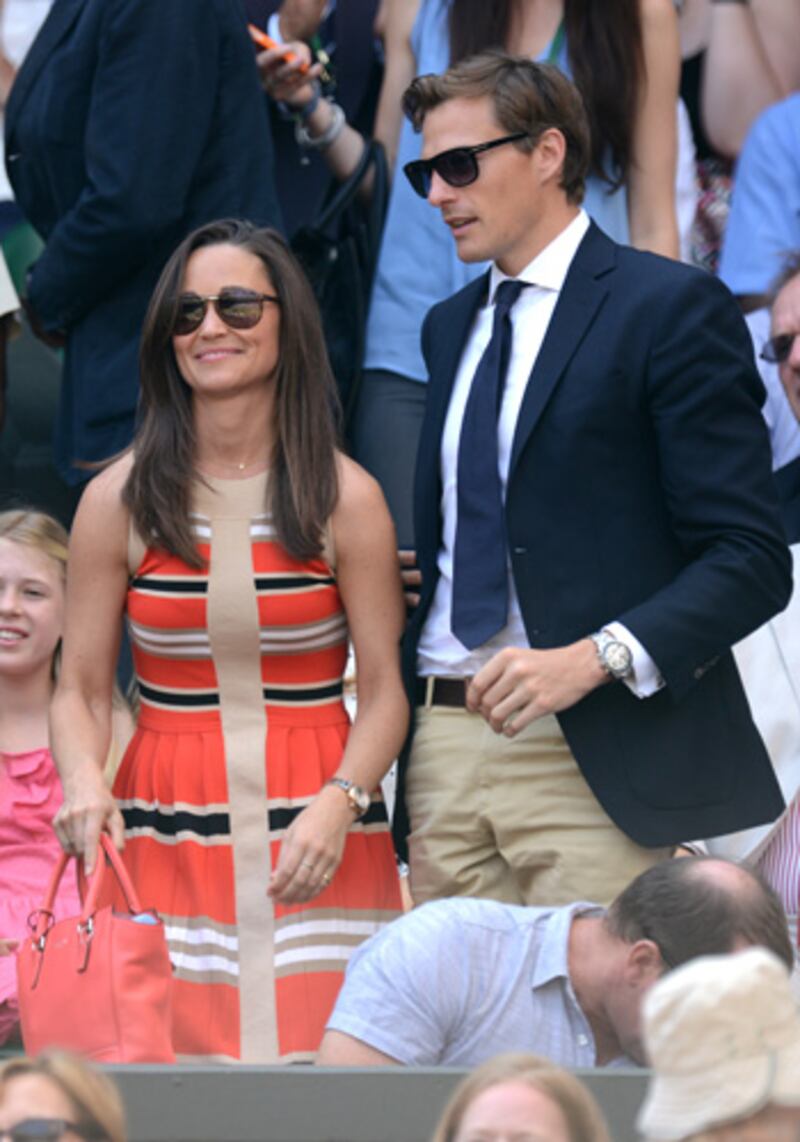 articles/2013/09/27/is-pippa-middleton-just-very-badly-dressed/pippa-bad-dress2_trfczu