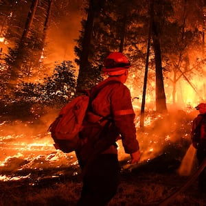 california wildfire cascades mendocino complex fire carr respiratory cardiovascular asthma emphysema breathing problems lungs hurt