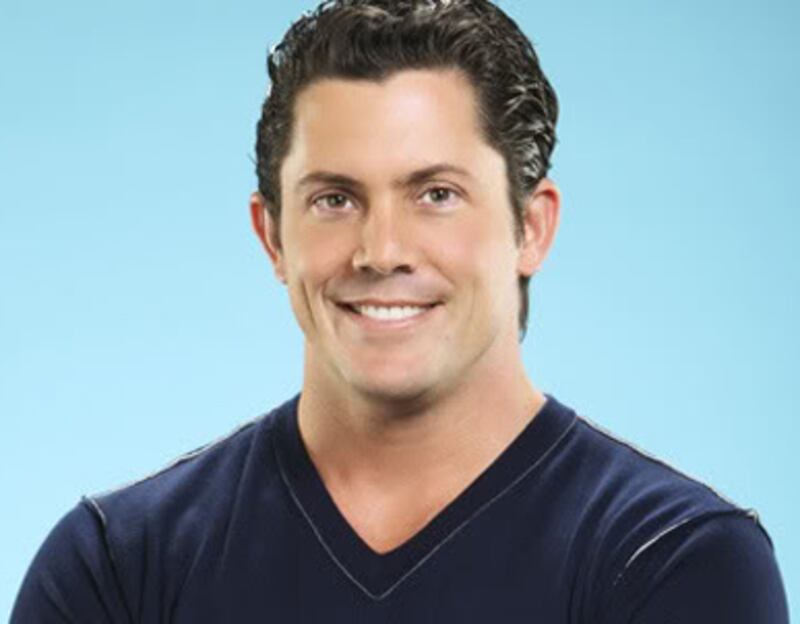 articles/2010/11/05/bachelorette-contestant-julian-hug-found-dead/pelisek-bachelorette_138945_vsguba