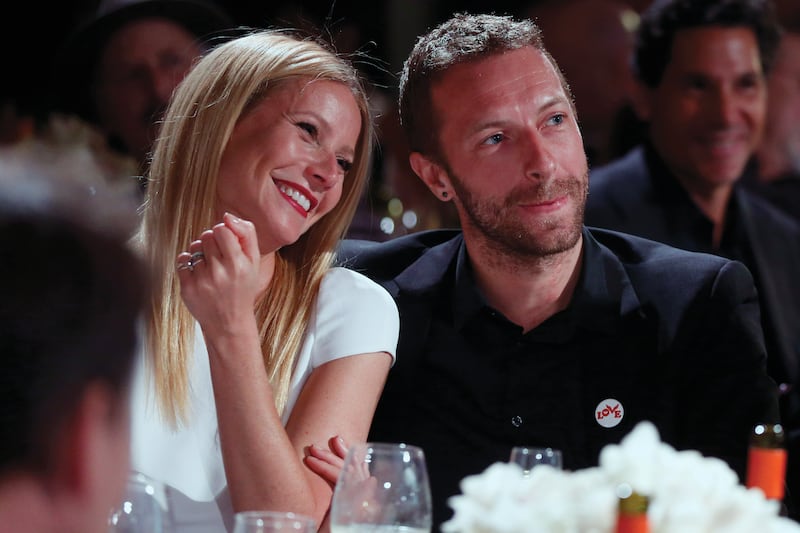 articles/2014/03/25/why-did-gwyneth-paltrow-and-chris-martin-split-six-days-after-closing-on-a-14m-mansion/140325-romano-paltrow-martin-tease_ftsywr